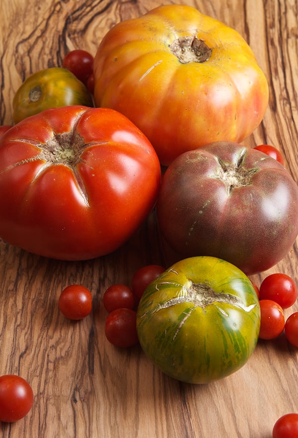 Tomatoe-Salad-and-Honey-Jalapeño-Corn-Bread_heirloom-tomatoes