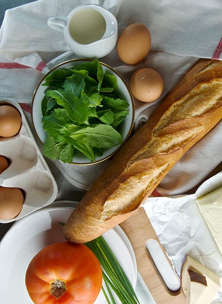 Baked eggs in Baguette + Smoked Gouda Sauce - a.k.a “Bageggs”