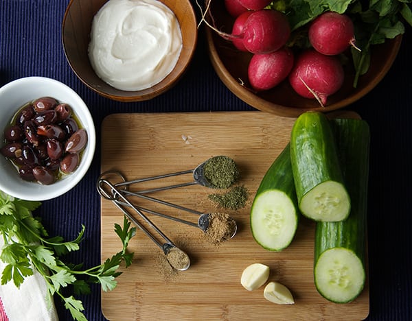 Salmon Sliders with yogurt-cucumber-dill sauce_ yogurth sauce ingredients