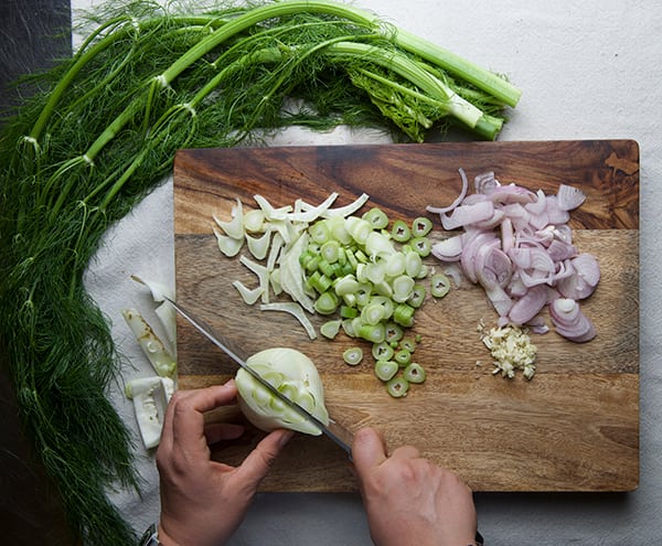 Fennel-Shallot-Bacon-&-Edam-Quiche_chop-fennel