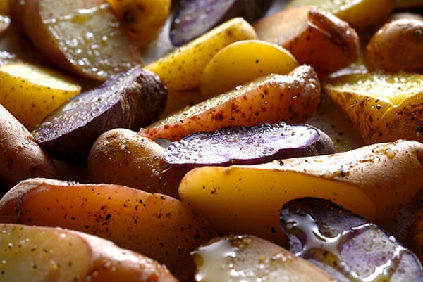 Roasted-fingerlings-potatoes-with-garlic-herbs-&almonds_ready-to-roast