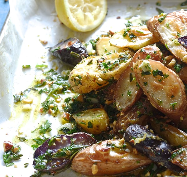 Roasted-fingerlings-potatoes-with-garlic,-herbs-and-almonds_you-know-you-want-to-make-it...