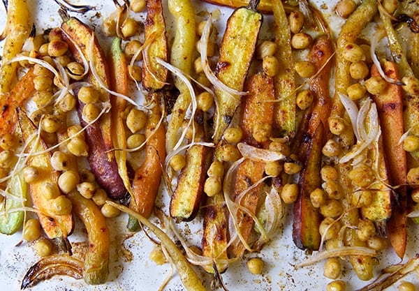 Roasted-Carrot-Salad-with-Hummus-Vinaigrette_roasted-carrots~Yes,-more-please!