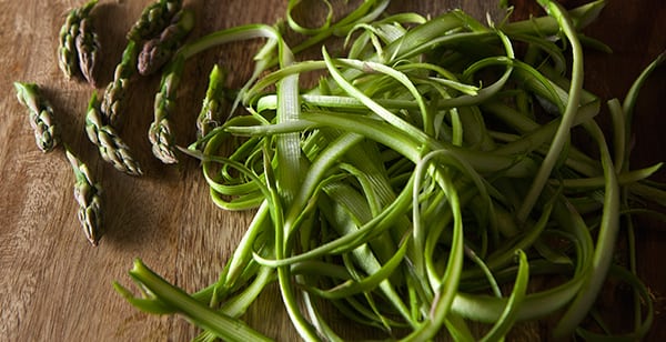 Warm-Farro-Asparagus-and-Poached-egg-asparagus-ribbons-