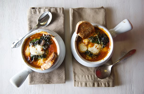 Tomatoe-Spinach-Soup-Caprese-style-Yes,more-please!