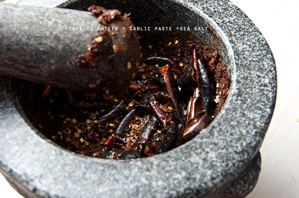 Salsa-Roja-Asada_Grounding_chiles