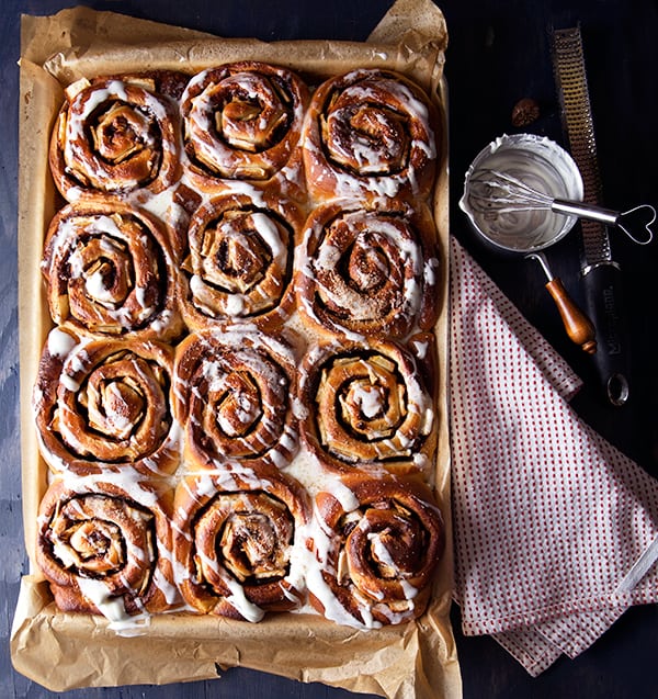 Maximus-Apple-Cinnamon-Rolls_drizzled-nutmeg-glaze_Yes,-more-please!