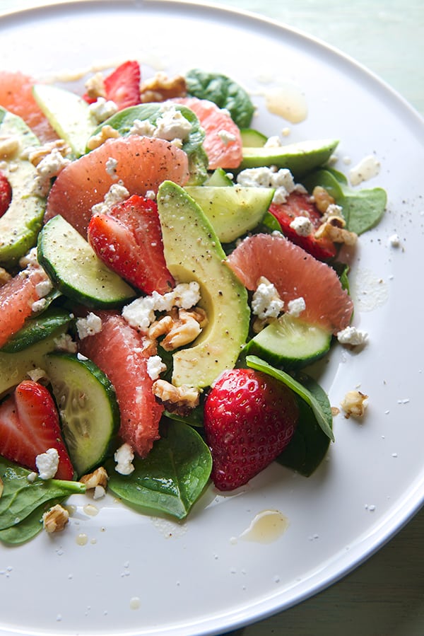 Spinach-Ambrosia-Salad-with-Honey-Dijon-Grapefruit-Vinaigrette_Yes,-more-please!_healthy-salad