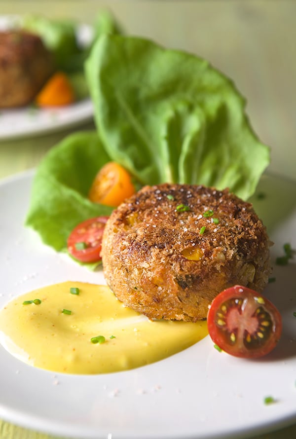 Sweet-Corn-Crab-Cakes-with-Saffron-Aioli_Summer-time-Ole-Yes,-more-please!