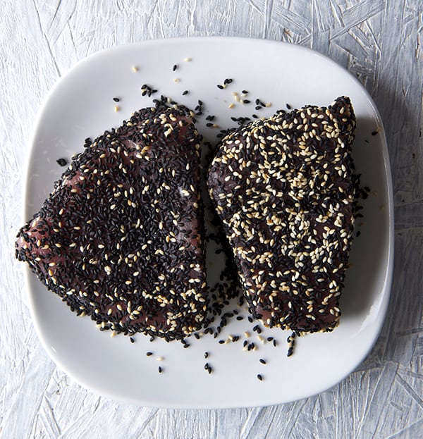 Black-Sesame-Seared-Ahi-Tuna-Tacos_Black-Sesame-Ahi-Tuna-Steaks