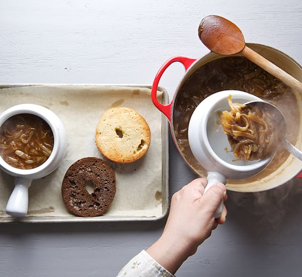 French-Onion-Bagel-Soup_Ready-to-serve!