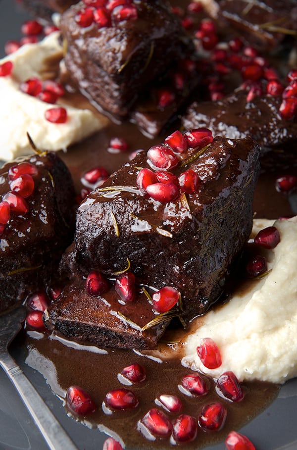 Pomegranate-Tempranillo-Braised-Short-Ribs_ready-to-serve-Yes,-more-please!